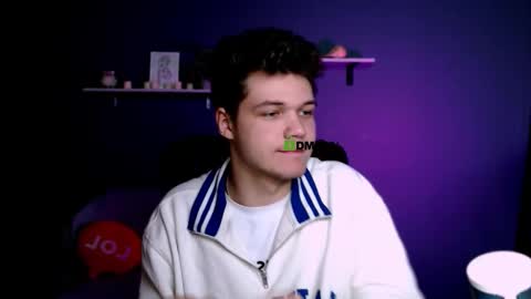 dylan_bold online show from November 14, 2025, 8:40 pm