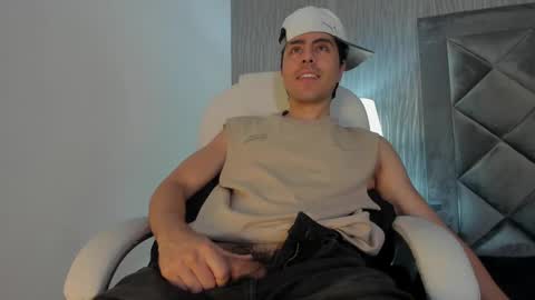 Dylan online show from November 13, 2025, 11:31 am