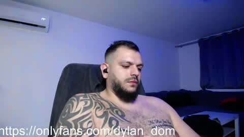 Snapshot of dylan_dom_ chatting on April 9, 2026, 11:10 pm Dylan Dom online show from April 9, 2026, 11:10 pm
