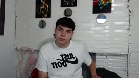 dylan_fooxx online show from December 16, 2025, 8:03 pm