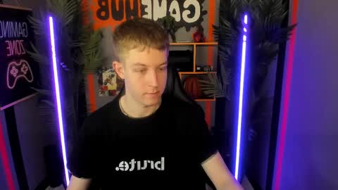Snapshot of dylan_norton chatting on May 21, 2026, 10:22 am Dylan online show from May 21, 2026, 10:22 am