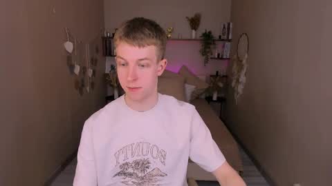 Snapshot of dylan_norton chatting on May 29, 2026, 9:13 pm Dylan online show from May 29, 2026, 9:13 pm