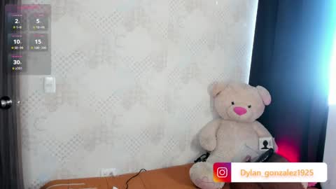 Snapshot of dylan_tturnerr chatting on April 23, 2026, 12:29 pm Dylan online show from April 23, 2026, 12:29 pm