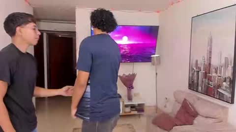 Snapshot of dylanbisex_hot chatting on December 11, 2024, 12:34 pm Mod Dylan Lilith Alan and Drake online show from December 11, 2024, 12:34 pm