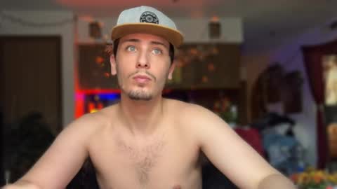 Dylan Daniel 7.8 online show from October 17, 2025, 10:01 pm