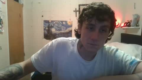 Snapshot of dylanjowelch chatting on January 20, 2025, 12:25 am Aurora online show from January 20, 2025, 12:25 am