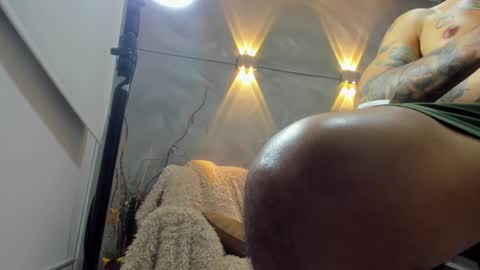 Snapshot of dylanstonne1 chatting on December 26, 2024, 12:25 am D Y L A N online show from December 26, 2024, 12:25 am