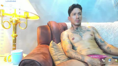 Snapshot of dylanstonne1 chatting on January 10, 2025, 1:41 pm D Y L A N online show from January 10, 2025, 1:41 pm