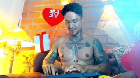 Snapshot of dylanstonne1 chatting on February 6, 2025, 10:21 pm D Y L A N online show from February 6, 2025, 10:21 pm