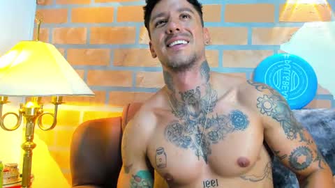 Snapshot of dylanstonne1 chatting on February 22, 2025, 8:42 pm D Y L A N online show from February 22, 2025, 8:42 pm