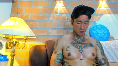 Snapshot of dylanstonne1 chatting on March 2, 2025, 11:42 pm D Y L A N online show from March 2, 2025, 11:42 pm