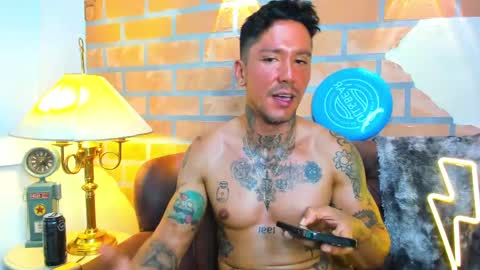 Snapshot of dylanstonne1 chatting on March 12, 2025, 3:24 am D Y L A N online show from March 12, 2025, 3:24 am