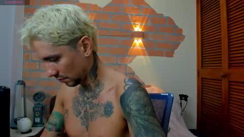 Snapshot of dylanstonne1 chatting on September 20, 2025, 9:49 pm D Y L A N online show from September 20, 2025, 9:49 pm