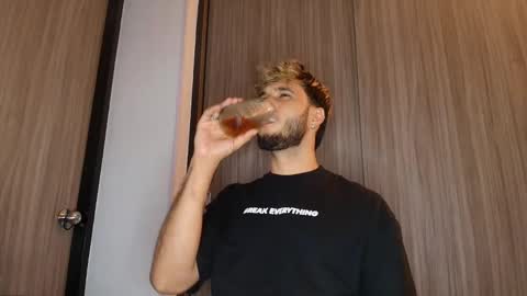 dylanxfun online show from December 21, 2025, 4:08 am