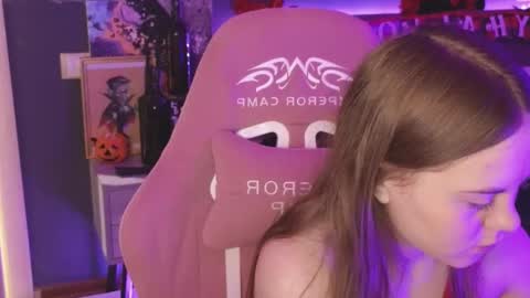 Dyna online show from October 23, 2025, 2:11 am