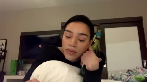 Snapshot of dynasty313 chatting on January 7, 2025, 1:38 am Dynasty online show from January 7, 2025, 1:38 am