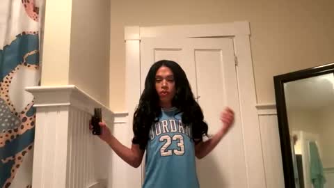 Dynasty online show from December 3, 2025, 10:41 pm