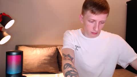 Julia and Dima online show from November 4, 2025, 9:03 pm