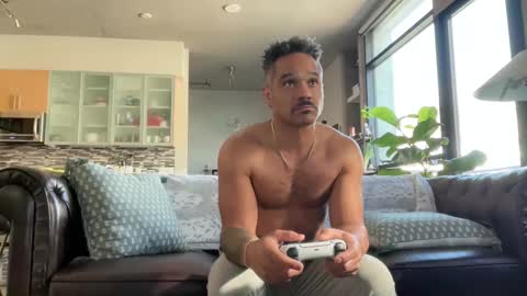 Snapshot of e13ven11 chatting on January 10, 2025, 7:54 pm Formally known as Virus of Life online show from January 10, 2025, 7:54 pm