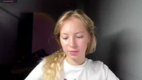 fansly - yourbestbaby online show from December 20, 2024, 2:41 am