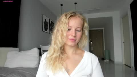 fansly - yourbestbaby online show from January 4, 2025, 2:14 am