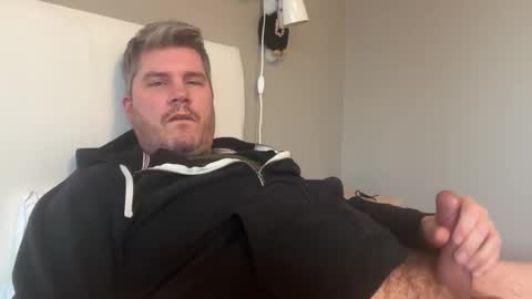 Snapshot of eagleraptor35 chatting on February 14, 2026, 9:33 pm ER35 online show from February 14, 2026, 9:33 pm