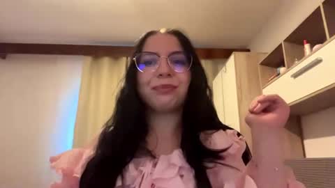 Snapshot of earleneflight chatting on July 6, 2026, 5:59 pm Nora online show from July 6, 2026, 5:59 pm