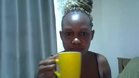 east_queen online show from December 17, 2025, 8:31 am