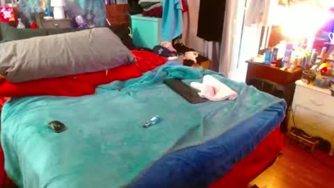 eastbayboy57 online show from April 14, 2026, 5:30 pm