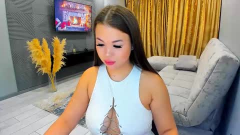 easternbeautyy online show from December 8, 2024, 6:06 pm