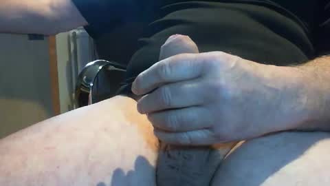 Snapshot of easypeasy62 chatting on December 1, 2025, 12:54 pm easypeasy62 online show from December 1, 2025, 12:54 pm