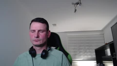 Snapshot of easypeasyglasgow chatting on April 3, 2026, 9:46 pm easypeasyglasgow online show from April 3, 2026, 9:46 pm