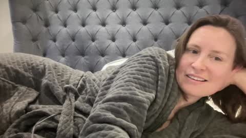 Snapshot of eatmypie69 chatting on February 26, 2025, 4:45 pm Nadia Ferreira  online show from February 26, 2025, 4:45 pm