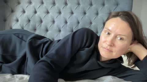 Snapshot of eatmypie69 chatting on September 30, 2025, 9:25 am Nadia Ferreira  online show from September 30, 2025, 9:25 am