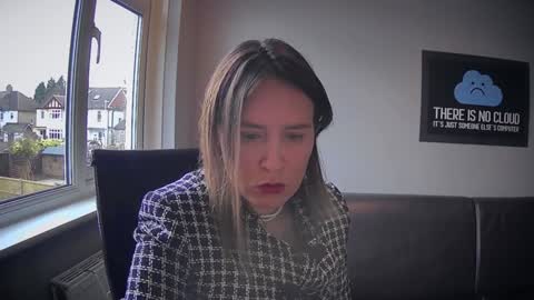 Nadia Ferreira  online show from February 18, 2026, 10:11 am