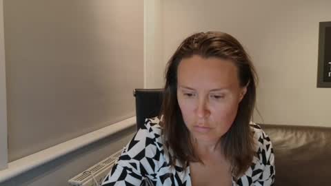 Nadia Ferreira  online show from May 28, 2026, 9:12 pm