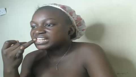 Snapshot of eatuupx chatting on February 3, 2025, 4:41 pm eatuupx online show from February 3, 2025, 4:41 pm