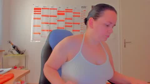 Snapshot of ebikon24 chatting on June 20, 2026, 6:11 pm ebikon24 online show from June 20, 2026, 6:11 pm