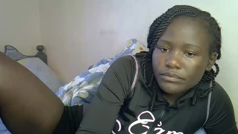 Snapshot of ebonnyqueeen chatting on December 2, 2025, 10:20 am Queen online show from December 2, 2025, 10:20 am