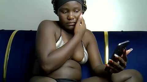 Queen online show from February 1, 2026, 7:23 pm