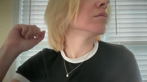 americnbarbie online show from November 14, 2025, 7:56 pm