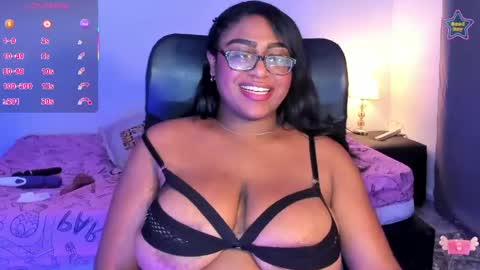 Snapshot of ebony__queen2 chatting on April 21, 2026, 2:51 am ebony__queen2 online show from April 21, 2026, 2:51 am