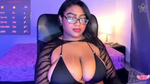 Snapshot of ebony__queen2 chatting on April 21, 2026, 9:17 pm ebony__queen2 online show from April 21, 2026, 9:17 pm