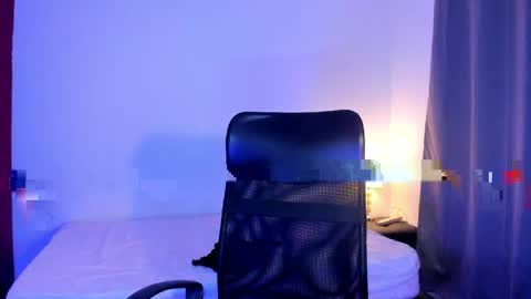Snapshot of ebony__queen2 chatting on May 2, 2026, 7:08 pm ebony__queen2 online show from May 2, 2026, 7:08 pm