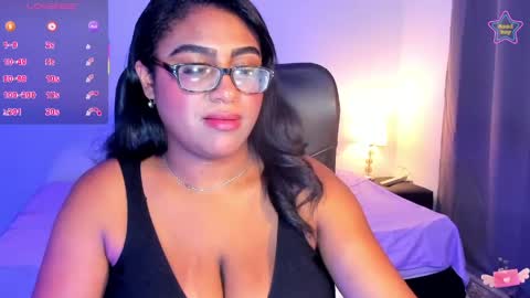 Snapshot of ebony__queen2 chatting on May 14, 2026, 9:10 pm ebony__queen2 online show from May 14, 2026, 9:10 pm