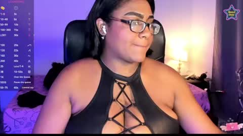 ebony__queen2 online show from June 12, 2026, 8:19 pm