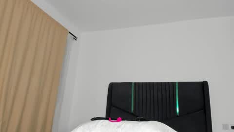 Angelina online show from April 16, 2026, 3:07 am