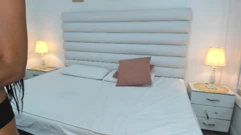 ebony_claren online show from July 7, 2026, 7:40 pm