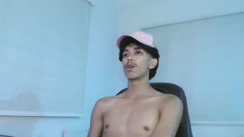 ebony_fuckboy online show from November 3, 2025, 8:21 pm