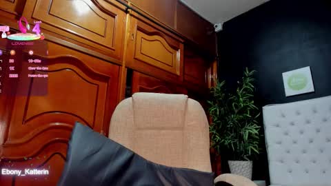 ebony_katterin online show from December 13, 2025, 7:53 pm